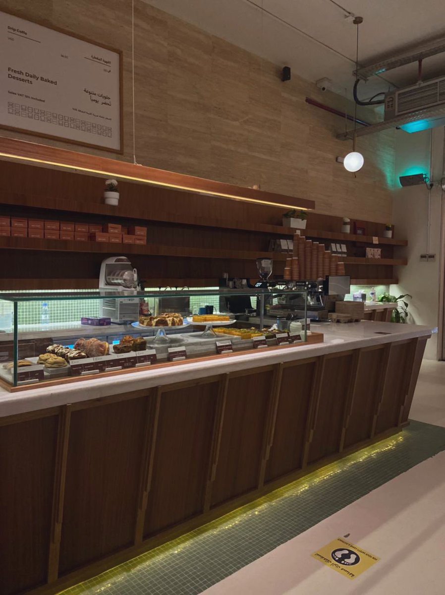 FA__riyadh's tweet photo. آرك كافيه | ARC CAFE ☕️~ 
"قهوة مختصة" 

طلباتي📝: 
-لاتيه 13ريال ✔️
-سبانش لاتيه بارد 16ريال✔️
-سينابون 12ريال ✔️

📍#حي_الربيع ، شارع الامير محمد بن سلمان ، المكان صغير وهادي  ، الاسعار مناسبة💸✔️. https://t.co/kmyuxgvd1M