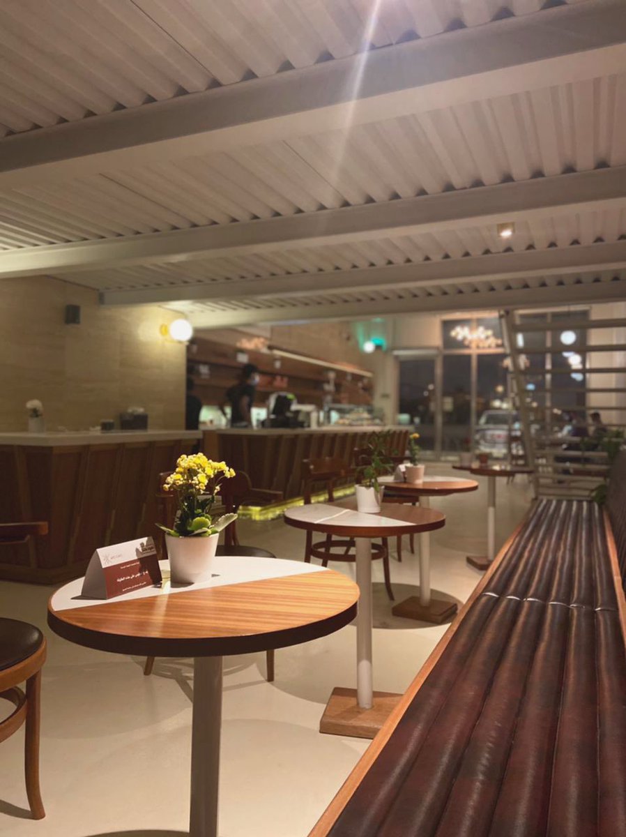 FA__riyadh's tweet photo. آرك كافيه | ARC CAFE ☕️~ 
"قهوة مختصة" 

طلباتي📝: 
-لاتيه 13ريال ✔️
-سبانش لاتيه بارد 16ريال✔️
-سينابون 12ريال ✔️

📍#حي_الربيع ، شارع الامير محمد بن سلمان ، المكان صغير وهادي  ، الاسعار مناسبة💸✔️. https://t.co/kmyuxgvd1M