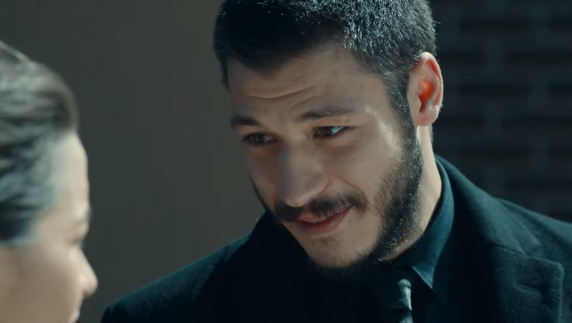linab14's tweet photo. I love the way he looks at her 
#CelKar  | #4x29 https://t.co/POkkaRQoBN