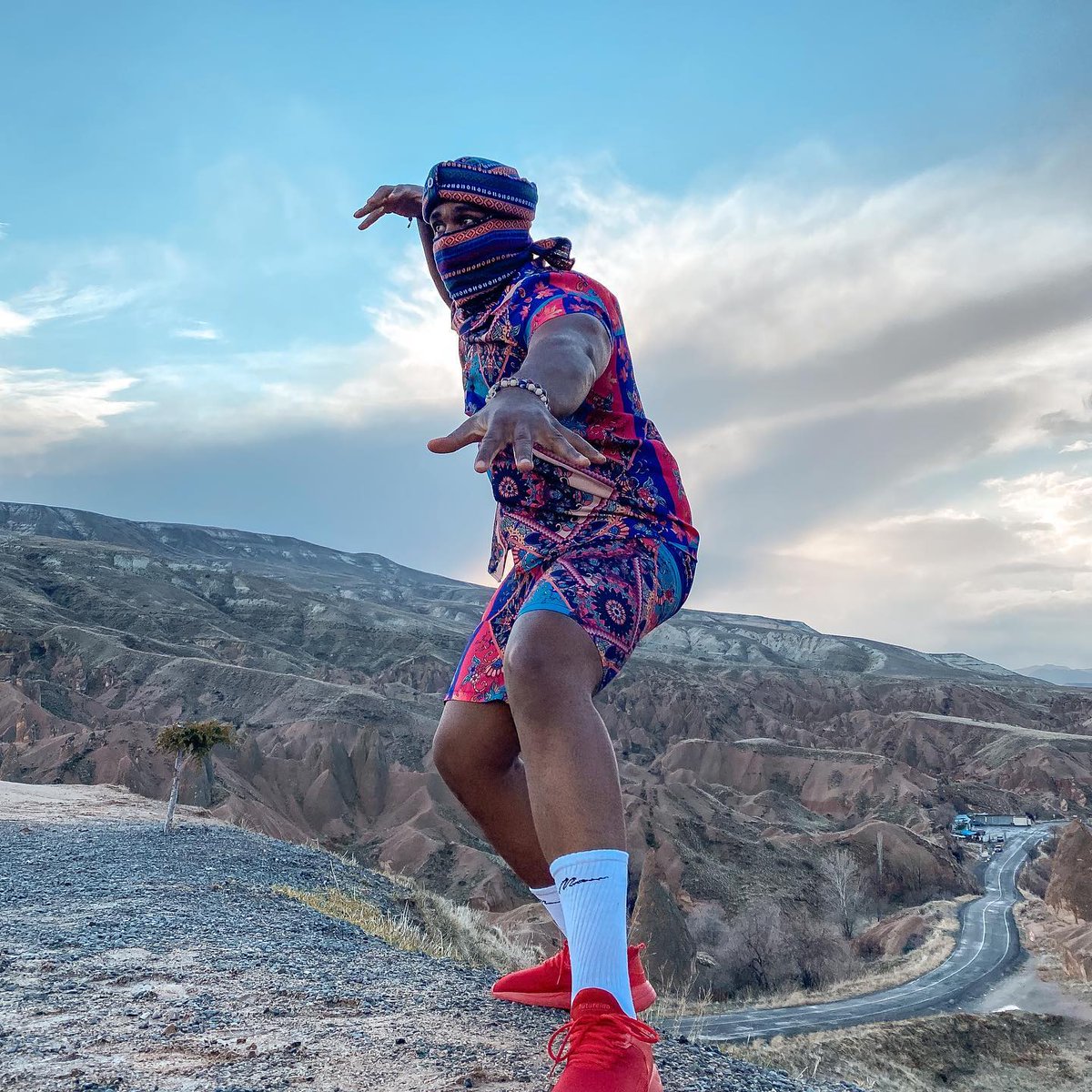 boohooMAN's tweet photo. Kidd Rocks boohooMAN. 🔥🔥
📸: @RealKiddWaya 

Last Units of our Shirt and Short set remaining. Search 🔍 MZZ05438 to cop the last few. 🌪️

Shop our latest drops ➡️ https://t.co/34QLDoaPfZ https://t.co/RHiaXMUaye