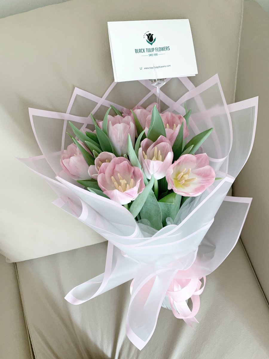 mariellealer's tweet photo. my man knows I’m a sucker for love letters and flowers. 🥺💖 aww. my heart. 

2021 - 2020 - 2019
🥰 https://t.co/k0znLpVpd3