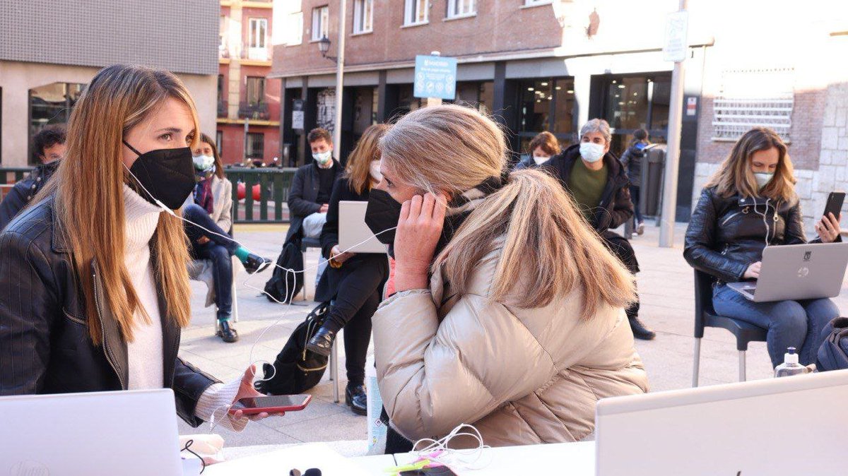 MasChamberi's tweet image. Desmantelar un espacio como Medialab-Prado es una muestra más del modelo cultural que @AlmeidaPP_ y @ALevySoler quieren para Madrid: una ciudad gris que abandone la vanguardia. Por eso hoy acudimos a la Comisión de Cultura desde allí  #SaveTheLab