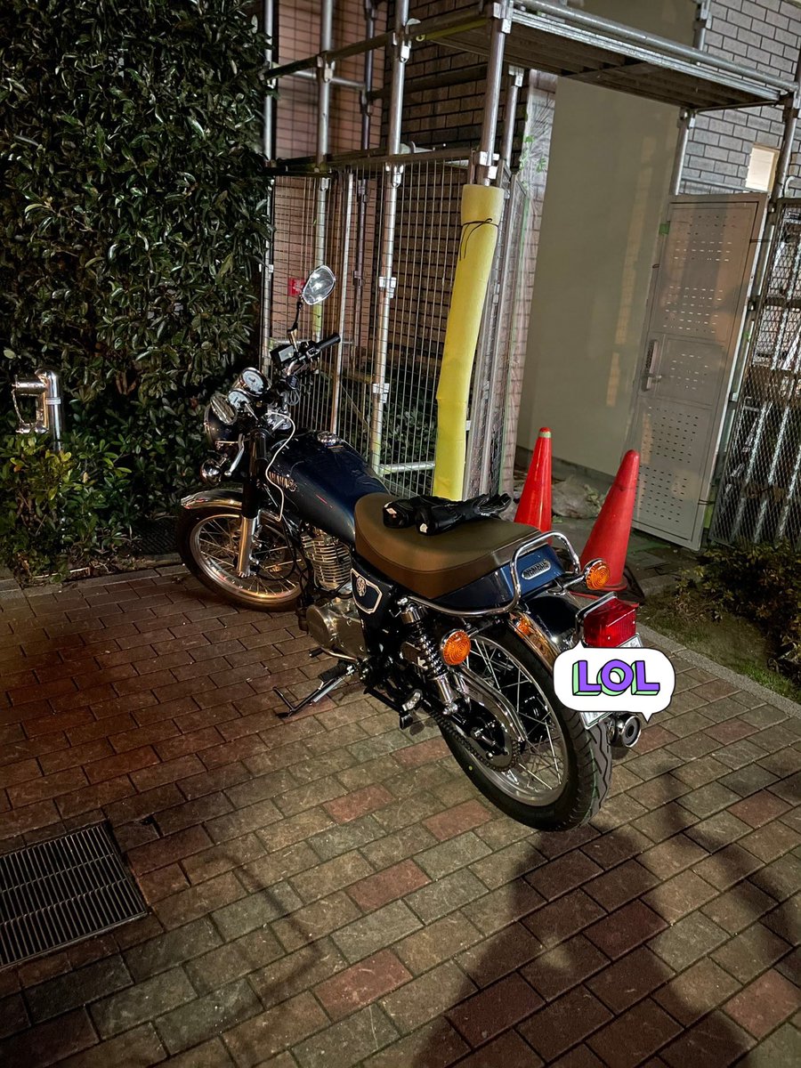 名前：yama
年齢：25
所在：大阪
身長：170
愛車：SR400 2019
好き：バイク キャンプ
一言：最近コケました。
ツーリングのこととか、カスタムの事とか呟くと思います。
バイク乗りと繋がりたい！

#バイク乗りとして軽く自己紹介
#SR400 
#バイク乗りと繋がりたい