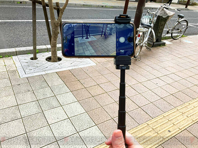 dengekionline's tweet photo. スマホをデジカメにする外付けガジェット“ShutterGrip2”。使ってみたら恐ろしくラクで便利だった https://t.co/OuenUKA69J #Makuake #ShutterGrip2 https://t.co/MnIZlq77sK