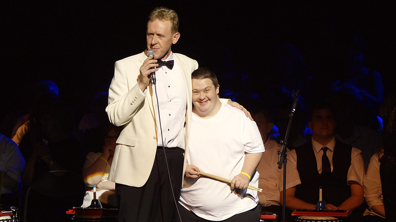 ChurchillFship's tweet photo. Community hero. To mark #UKCommunityDay #ChurchillFellow and founder of @MusicManProject David Stanley, has been named a #CommunityHero by @UKCN_Support in recognition of his efforts to support the learning-disabled community during the pandemic ➡️ https://t.co/e00tOWAqfo https://t.co/K487GpYzRu