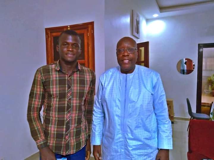 BeyWaar's tweet photo. Le Mouvement des Jeunes Leaders du Sénégal(cellule Rufisque)vient de nouer un partenariat avec Béy Sa Waar Ci Tenguethie afin de relever les défis et apporter les grands changements attendus depuis longtemps dans la ville de Rufisque. 
#Beysawar #jeunesse #Rufisque #kebetu https://t.co/GJWokVWDLg