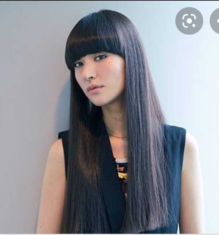 ちょぼ ショートかわいい おでこがきれいじゃないと出来ない髪型なのでレア度も高い しかし私はかしゆかと女王蜂の時の 栗山千明とロングの時のシシド カフカ好きだからもう黒髪ぱっつんロングからは逃れられない