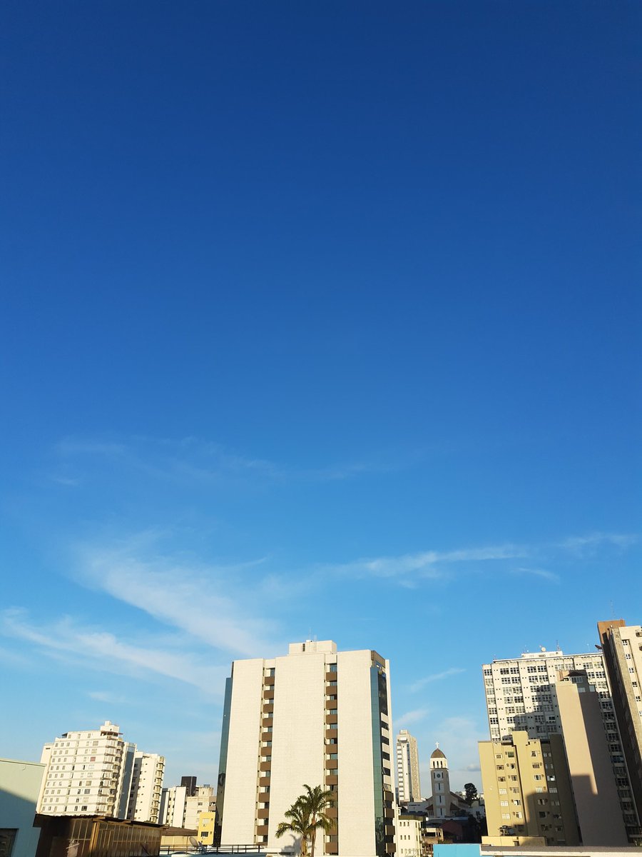 AndriesIsadora's tweet photo. Bom dia direto de Divinópolis! Solão já está queimando! Boooora!
#bdmg https://t.co/ABOl7fH1ds