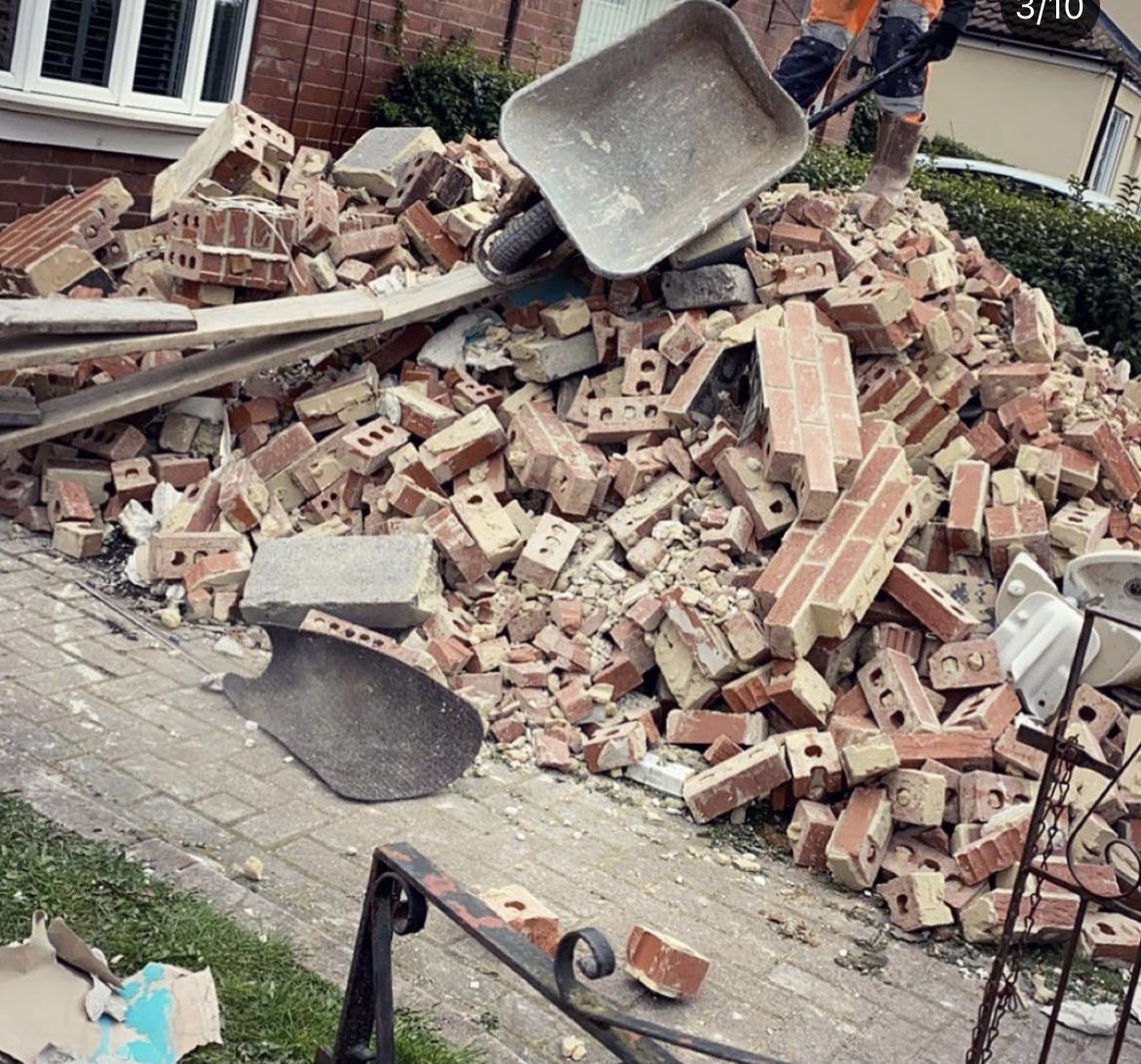 MciverJake's tweet photo. Some before pictures of my house refurb. Now on to my next 👌🏻 https://t.co/JWWGdZtLgP
