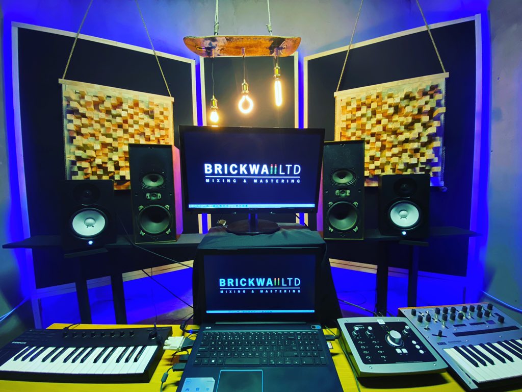 Brickwall Ltd. Mastering tweet media