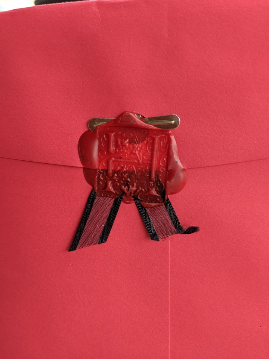 ednas's tweet image. I got hacker mail and it was so fancy. I felt bad opening it. There's an actual wax seal with an H for Hacker on it. 
#FancyHackers #HackerMail #StickerExchange