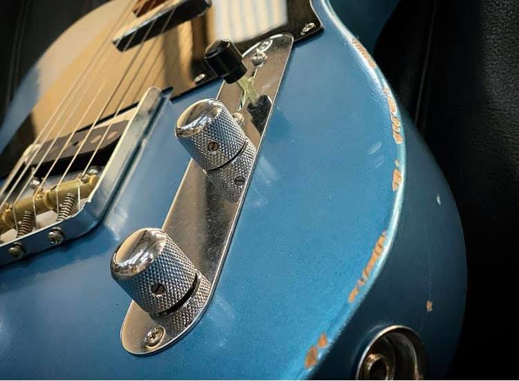 🔷🔹In stock now...the <a href="/Fender/">Fender</a> Vintera Road Worn 50s Telecaster Electric Guitar (Lake Placid Blue). 

absolutemusic.co.uk/fender-vintera…