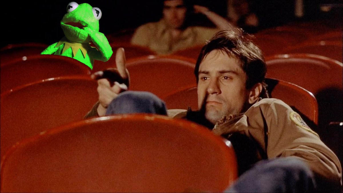 KermutCrackpaud's tweet image. Kermüt déteste les gens qui ne savent pas se tenir dans sa salle de cinéma préféré!