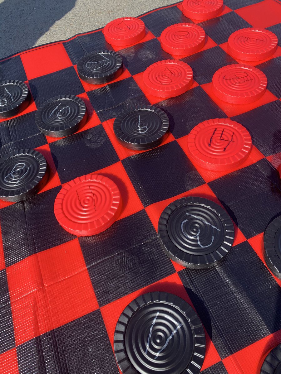 Jennife43563008's tweet photo. Relay race with checkers on a beautiful spring day. #partitioningnumbers @CcrceM @nsaskproject @EnfieldSchool https://t.co/tj2jFsl9DX