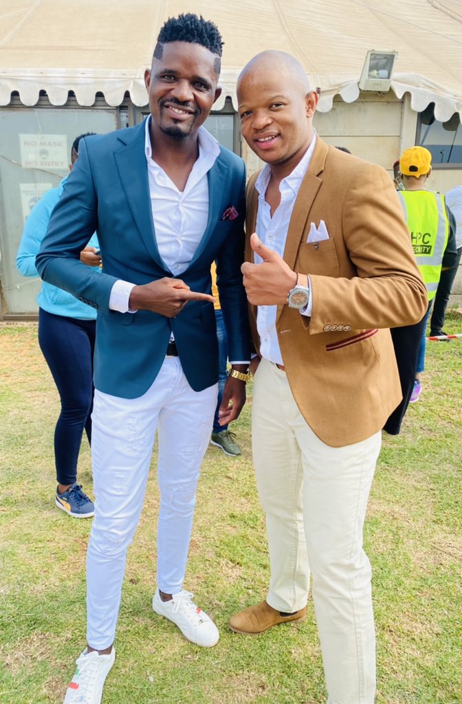 NyathiCanaan's tweet photo. They say drip 💧💧 is forever is this not it 🤷♂️👀😀😂🏃♂️🏃♂️���♂️ today I chose my bro @OmegaKhunou , yesterday HOPE arose with #KaMoyaLeKaNnete #BabaZiveze thanks @benjamindube❤️❤️ https://t.co/wcj08ca2Wl