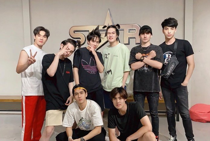 Saii_F0N's tweet image. มาลองตามซปบกัน แล้วความเป็นพวกเขาจะทำให้คุณตกหลุมรักได้แน่นอน 9 คน 9 สไตล์ 😊#EFMFandomxSuperboy