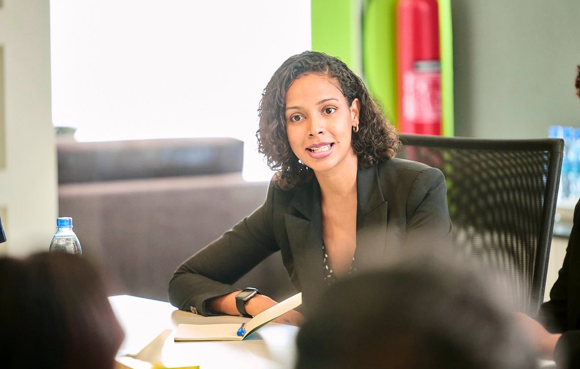 Zuw508's tweet image. Your emails did not find me well this morning. 😀 #ShortWeek