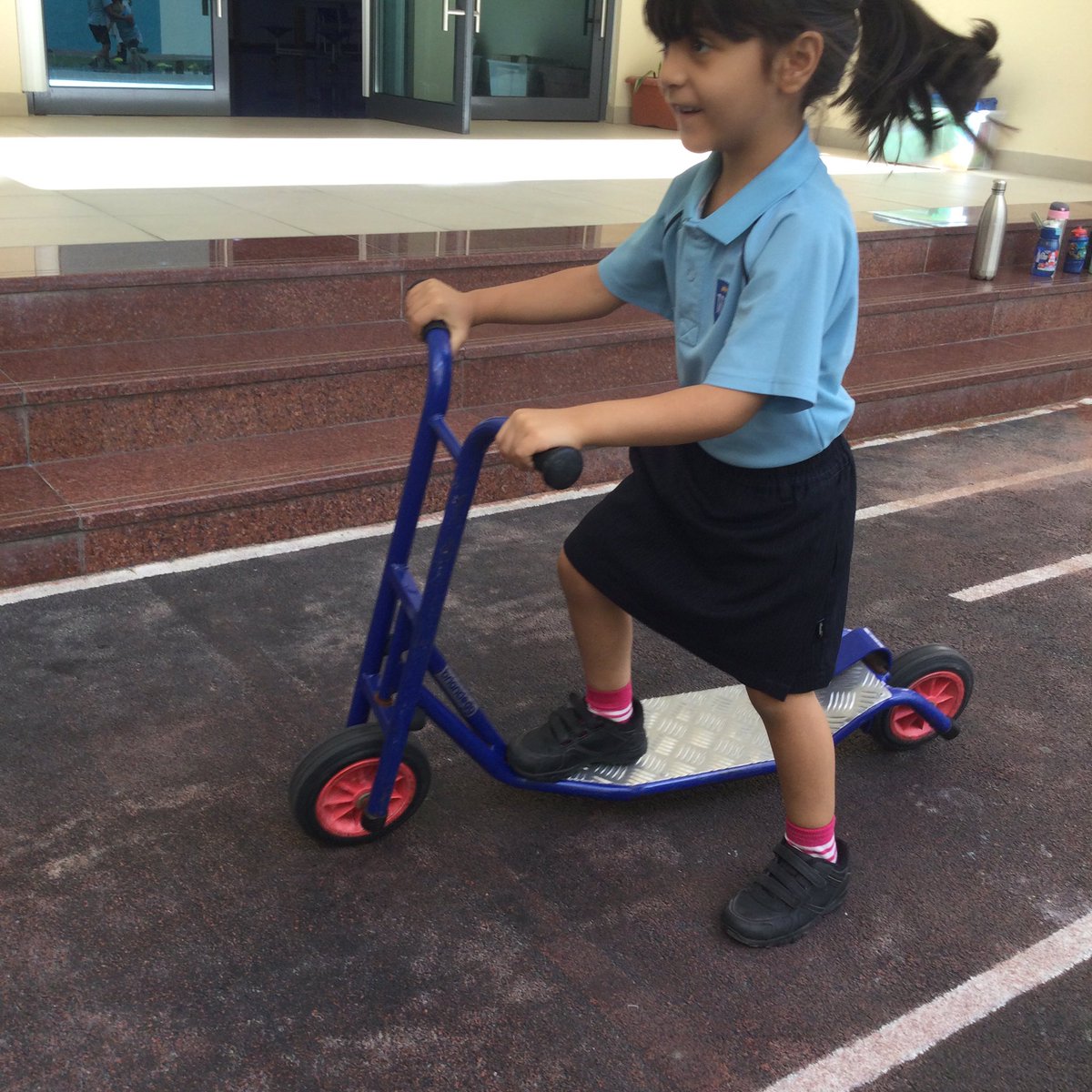 WPS_FS2's tweet image. #FS2B can scoot! The children have been working hard to develop their balance and ability to ride a scooter, great job 🐝🐝#WPSFSPhysicalDev