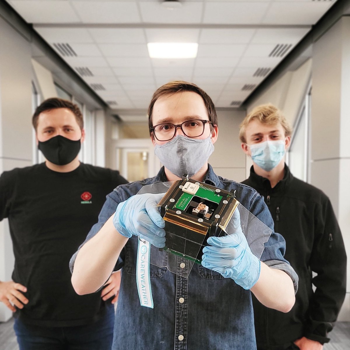 WE MADE CONTACT!!!

Hatchling is on orbit and doing fine 👌

Big thank you to @rocketlabusa for getting us there, to @iridiumcomm for getting our data down, and to so many others who helped us along the way.

We're so excited to carry out tests over the coming weeks and months.