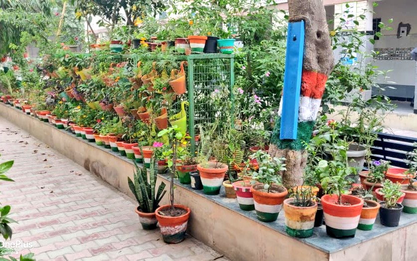 Dir_Education's tweet photo. Nature is a child's favourite playground.

Students of RSBV East Vinod Nagar planted 200 saplings in their school, that too in a single day under the able guidance of Head of School Ajay Kumar &amp; Teacher Richa.

A small step towards making our Delhi greener.🌳

#TeamEducationDelhi https://t.co/7NSinO9Mvz