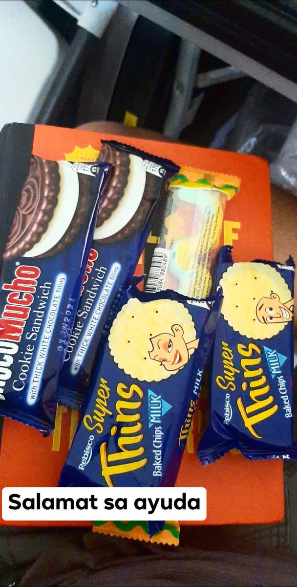 maranon_james's tweet photo. Sometimes natatake for granted ko ung thoughtfulness ng kapatid ko

nag pa kuha ako ng book and without saying anything she ADDED SNACKS so I can enjoy while reading

sent her this after https://t.co/bCPwlisMR2