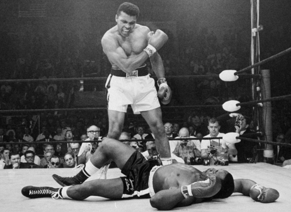 rapaddict__'s tweet photo. #RapFact
L'origine du mot Punchline Le terme « punchline » vient de la langue anglaise.
Ce concept est basé sur une métaphore entre la boxe et les mots.
Le but de la punchline est de littéralement mettre K.O. l’auditeur.
Muhammad Ali incarne parfaitement cet expression. https://t.co/SRR0dvfPyT