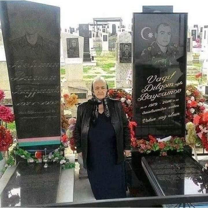 Vətən uğrunda iki oğlunu Şəhid verən Naftalanlı Zeynəb ana ... Bir oğlu Mehman Bayramov 1992-ci ildə Qarabağ uğrunda gedən döyüşlərdə Şəhid olub, ikinci oğlu Vaqif Bayramov isə 2016-cı il Aprel döyüşlərində Şəhid olub... Belə igid oğullar böyüdən Anamızın qarşısında baş əyirik!