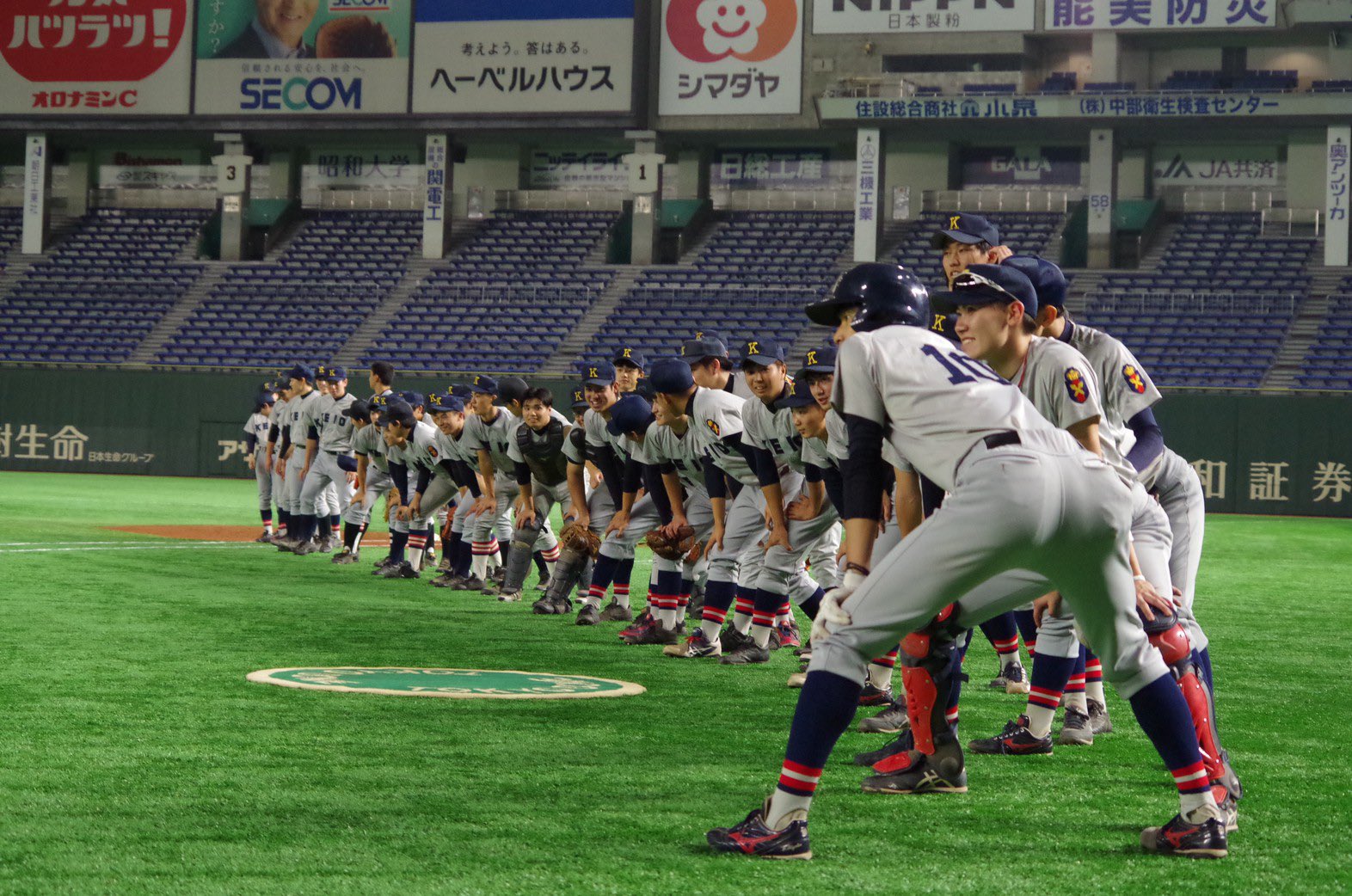 تويتر 東京六大学理工系硬式野球連盟 على تويتر 東京ドーム 例年6月に東京 ドームで試合を行ってきました 普段は足を踏み入れない場所で思いきりプレーできる貴重な機会 時期 場所は未定ですが 今年もプロの球場をお借りしたイベントを企画中 選手だけでなく