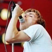 Happy birthday damon albarn I wish you great success with your 373023747 music projects 
