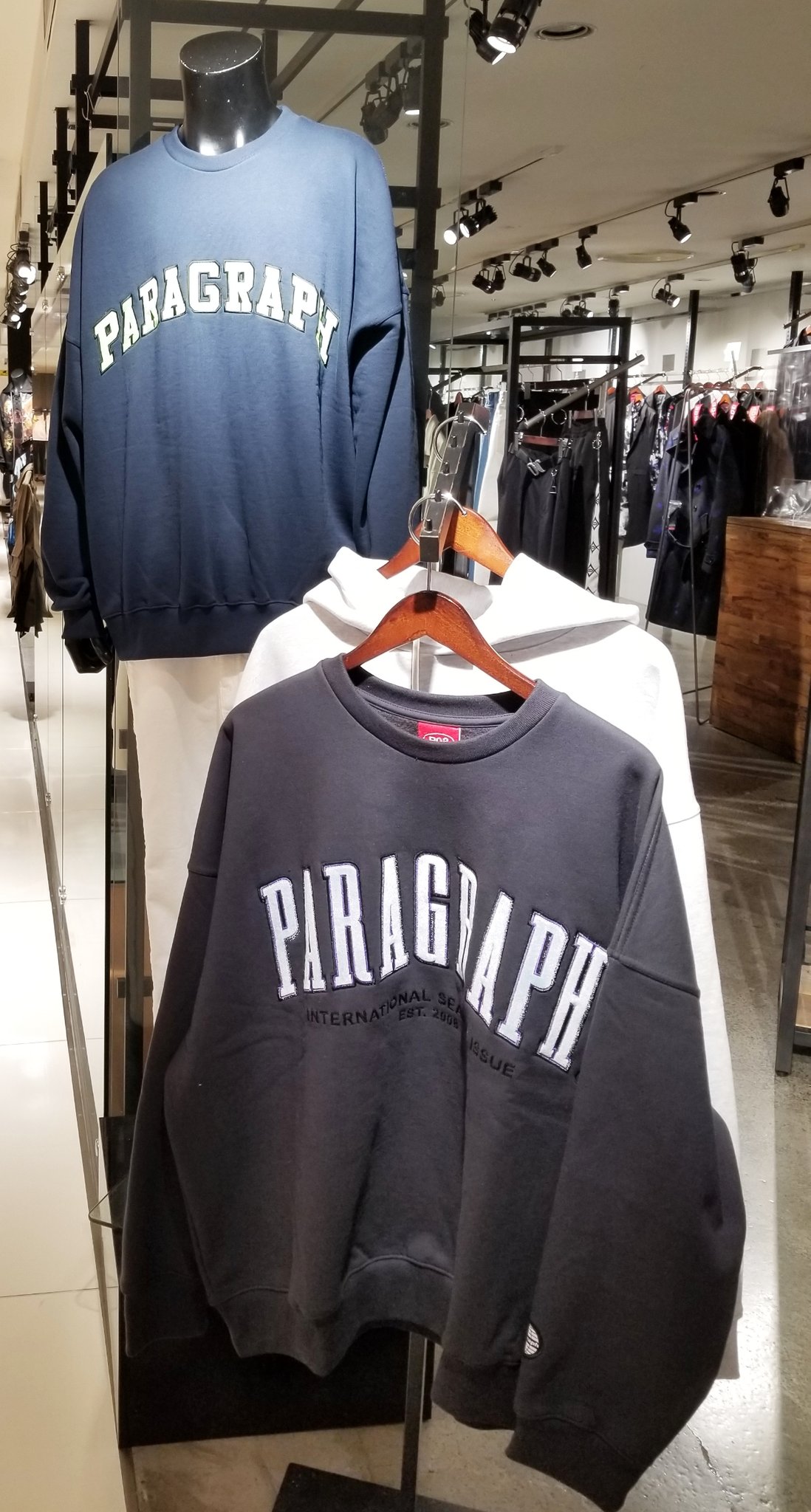 Twitter 上的 Travas仙台店 あや姉 大人気なparagraphも残り少なくなってます 狙っているカラーやデザインがあるうちにgetしちゃいましょう メンズファッション トレンド ストリート 韓国 韓国系ファッション 韓国ブランド ユニセックス 仙台 仙台