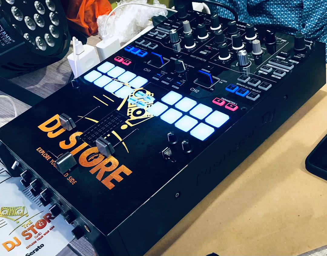 DjstoreUg's tweet photo. Get yourself the pioneer DJM-S9 at agive away price of only 5.8 ugx visit us at sserwaniko plaza off kyagwe rd for this monthly discount.
#exploreyourwildside https://t.co/vEcD8ch2v9