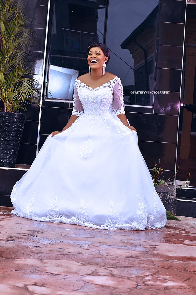 Successfyn3's tweet photo. Bravery means finding something more important than fear."
#faithfynshotit#
#capturingeveryexperience#
#facebeat@tuari bridals
#bridal accessories and gown @tuari bridals
#faithfynphotography#

#location@rvservices
#dm us today... https://t.co/LXdOnDv7yw