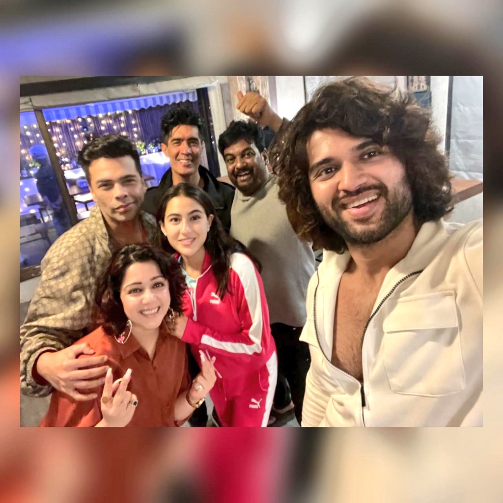 TamilCinemaUpt's tweet photo. The Joyful Vibes of Team #LIGER ๐ฆ๐๐ฏ ๐
@TheDeverakonda @Charmmeofficial @karanjohar #SaraAliKhan @ManishMalhotra #purijagannadh
@PuriConnects @DoneChannel1 #ADDAA #Mumbai #PC https://t.co/SpM0zlYQVp