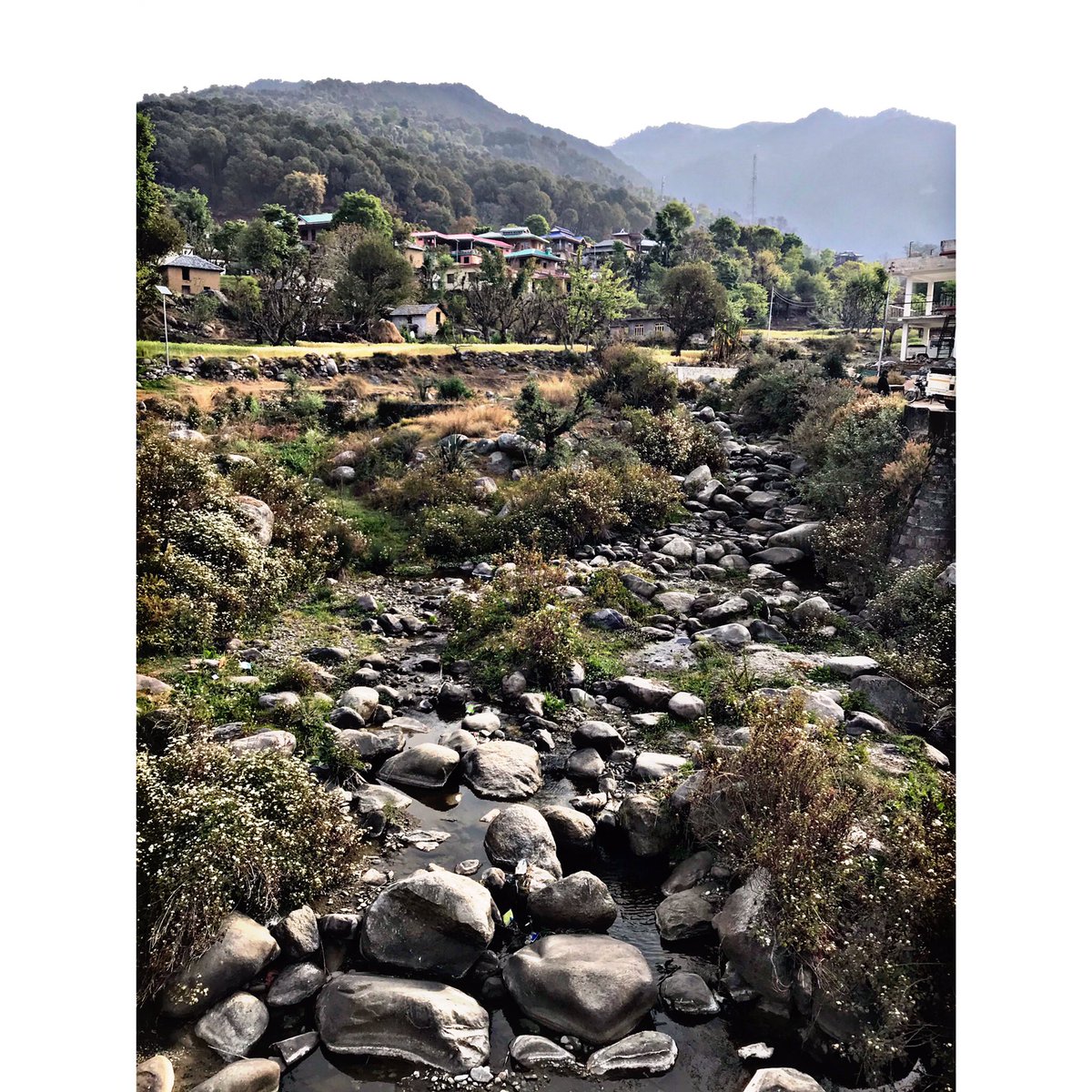 MehakSaini11's tweet photo. #bir #palampur #HimachalPradesh #mountains https://t.co/VcInI8oGw0