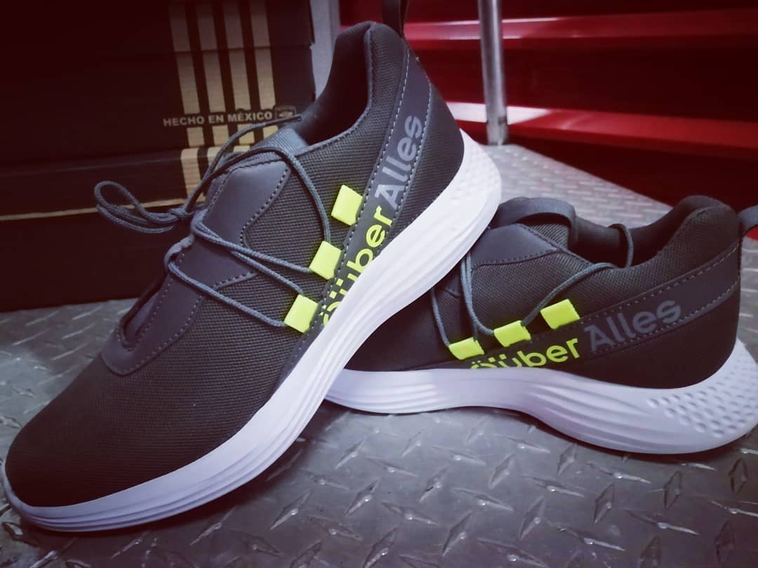 UberAllesWear's tweet photo. https://t.co/1G60Y87Vgn