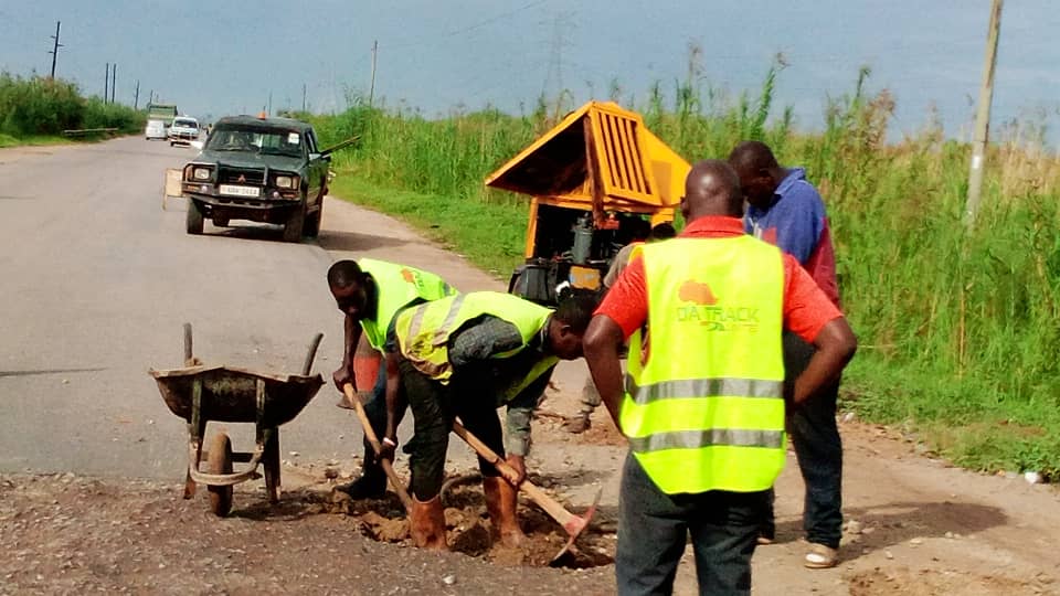 datracklimited's tweet photo. Ongoing Asphalt Concrete repair works in Lwera done by @datracklimited  
Under @UNRA_UG https://t.co/6zRidL930W