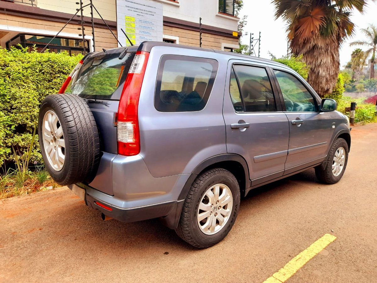 CrossAutos's tweet photo. My customer could be on your TL kindly RT like my hustle
2005 Honda CR-V 2.0i LS
AWD
5 Spd MT
Mileage 221882 Km
Moon roof
KES 800,000
#Kibaki #Miguna #Nairobi #uhuru #WomenWhoCode #FinancialLiteracyKE #Nakuru #Kuwait #KenyaPower #MpesaBusinessTill https://t.co/l7lxDJB1O0