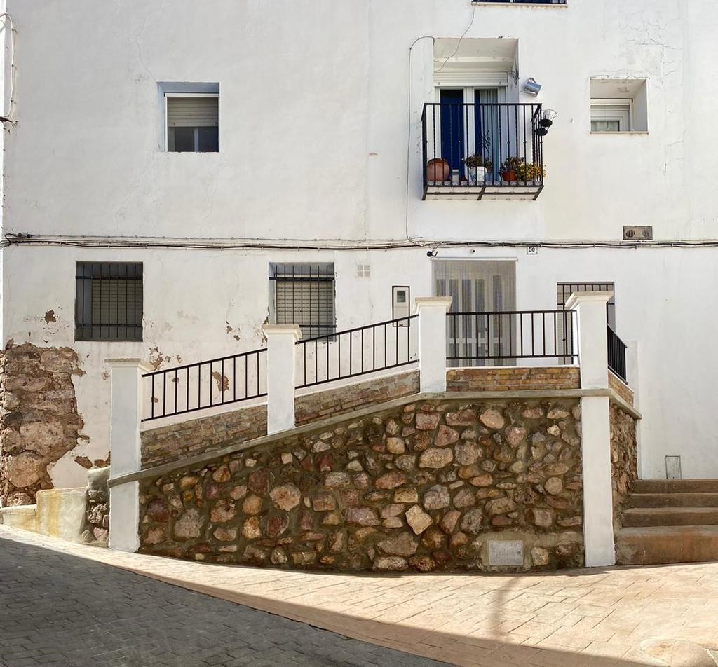 JuanRaGranados's tweet photo. Rincones recuperados 👇

#ValldeAlmonacid #formación #labora #etcote #practicaprofesional #tallerempleo #pueblobonito #albañileria

https://t.co/1sIwhwctAH https://t.co/JPnoF34mTy