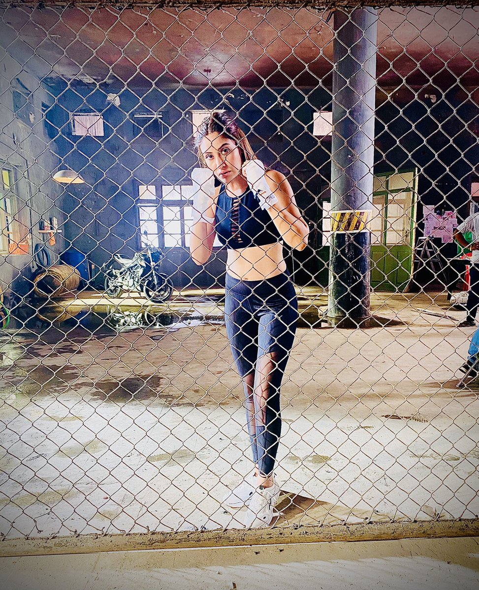 SurbhiChandna's tweet photo. Ready to Endorse ActiveWear with the Bod 
#BepanahPyaarReleasestomorrow 
#24thmarch 
11 AM on @VYRLOriginals https://t.co/f2BuOXatD1