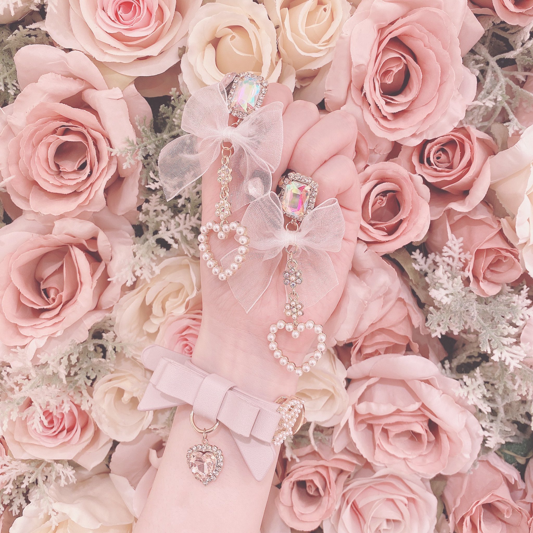 Twitter 上的 Liz Lisa ୨୧ 新宿alta店 新作item ୨୧ ゆらゆら揺れるハートパールが抜群にかわいいっ ピアス イヤリングが入荷 きらきらビジューにオーガンジーのリボンがliz Lisaらしいデザイン リボンフラワーピアス 111 9003 0 リボンフラワー