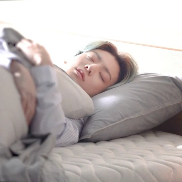 mubai_jk's tweet photo. ��ลับแบบโฆษณา                       หลับจิง https://t.co/gq9vo3X3M0