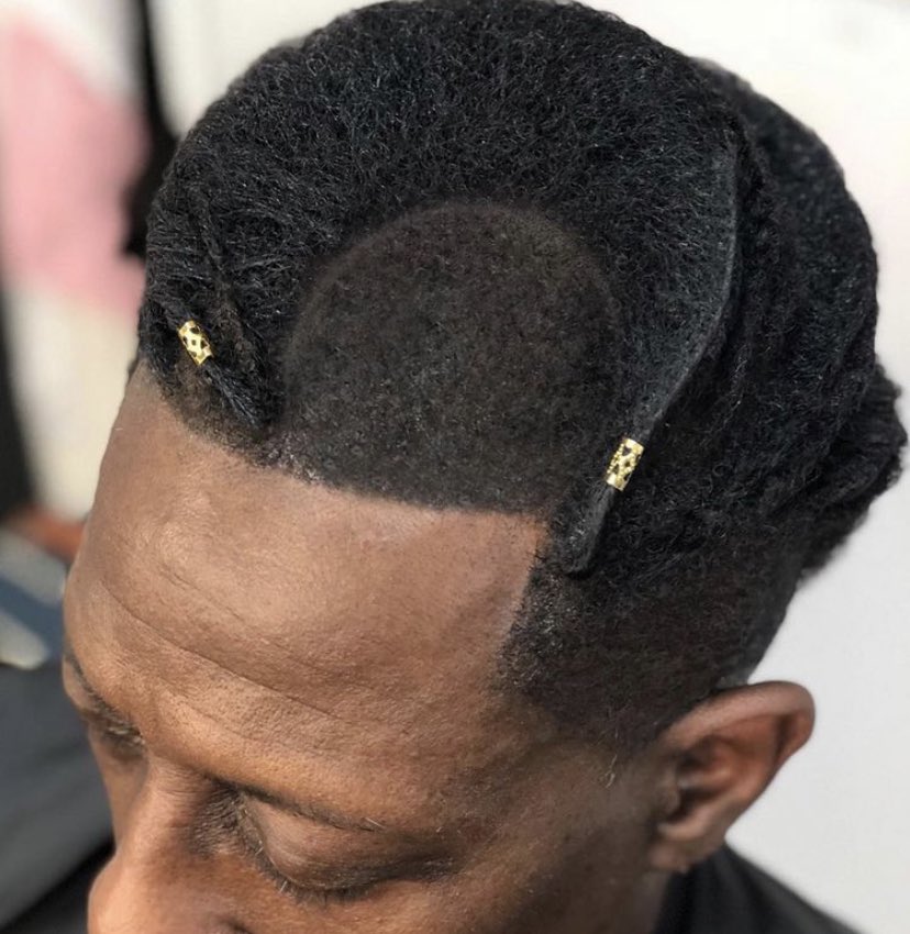 Ernesto_ugeziwe's tweet photo. Tuesday hint: Award wining @StaceyKutzLive was the #Generalizzi @wesleysnipes hair stylist in #Coming2America She said, she was inspired by #Rwandan #Amasunzu hairstyle. Have you watched it yet? https://t.co/xDBAtwCQIo