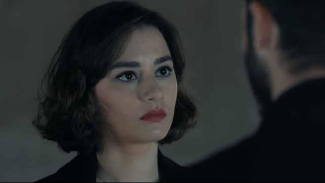 linab14's tweet photo. "Ben seni sevdim Celasun şimdi bunu inkar edecek değilim. Ben senin uğruna kurşun yedim izi hala duruyor " -K

"Zamanla geçiyor mu? 
Birinin canını verecek kadar çok seviyorsun. Sonra öylece..Geçiyor öyle mi?" -C

#CelKar | #2x25 | #4x29 https://t.co/5s2qDEokJh