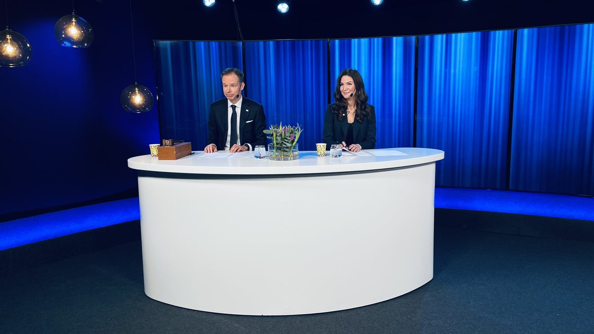 Nu kör vi årsmöte! Befinner vi oss i en världsordning eller världs-O-ordning?