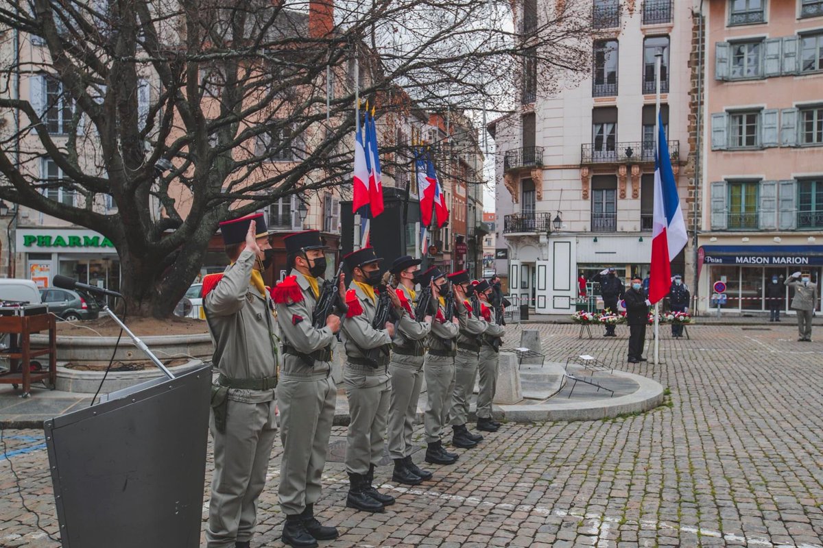 DMD_43's tweet photo. [#cérémonie]
[#lepuyenvelay]@Prefet43

Journée nationale du souvenir à la mémoire des victimes de la guerre d'Algérie et des combats en Tunisie et au Maroc, vendredi 19 mars au Puy-en-Velay. https://t.co/hwWVsZG3iz