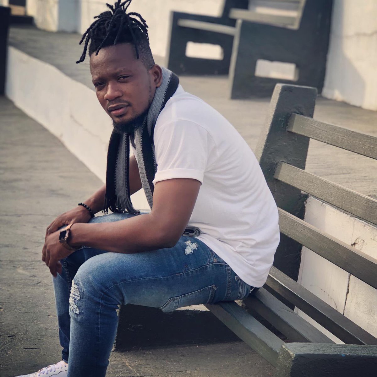 PrinxDey's tweet image. It’s Another, Try Again! #LetsBe..
youtu.be/luZVQVJumwQ
audiomack.com/prinx-dey/song…