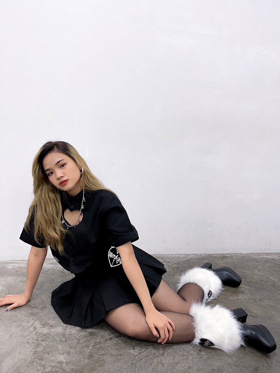 marchwasow's tweet photo. 🖤🤍 #Sixter #TouchSixter #Tpop https://t.co/8tTDeVLBVQ