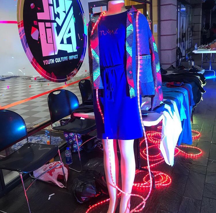 How many female lighting designers are there in Zimbabwe?? Why do you think there is such a huge imbalance?? Why??