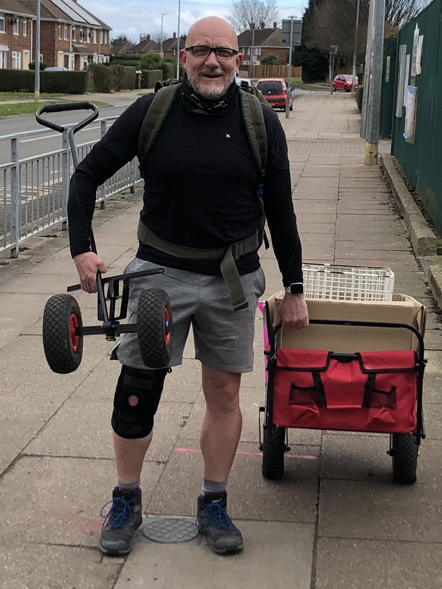 One year today-the deliveries started to support our children &amp; families:

900+ miles walked
5+ ton carried
15000+meals delivered
A broken knee
An MBE
1300 miles biked
£11000 raised for charity
250 Xmas Hampers delivered

100s of 1000 smiles &amp; thank yous
What a year🙏🏻