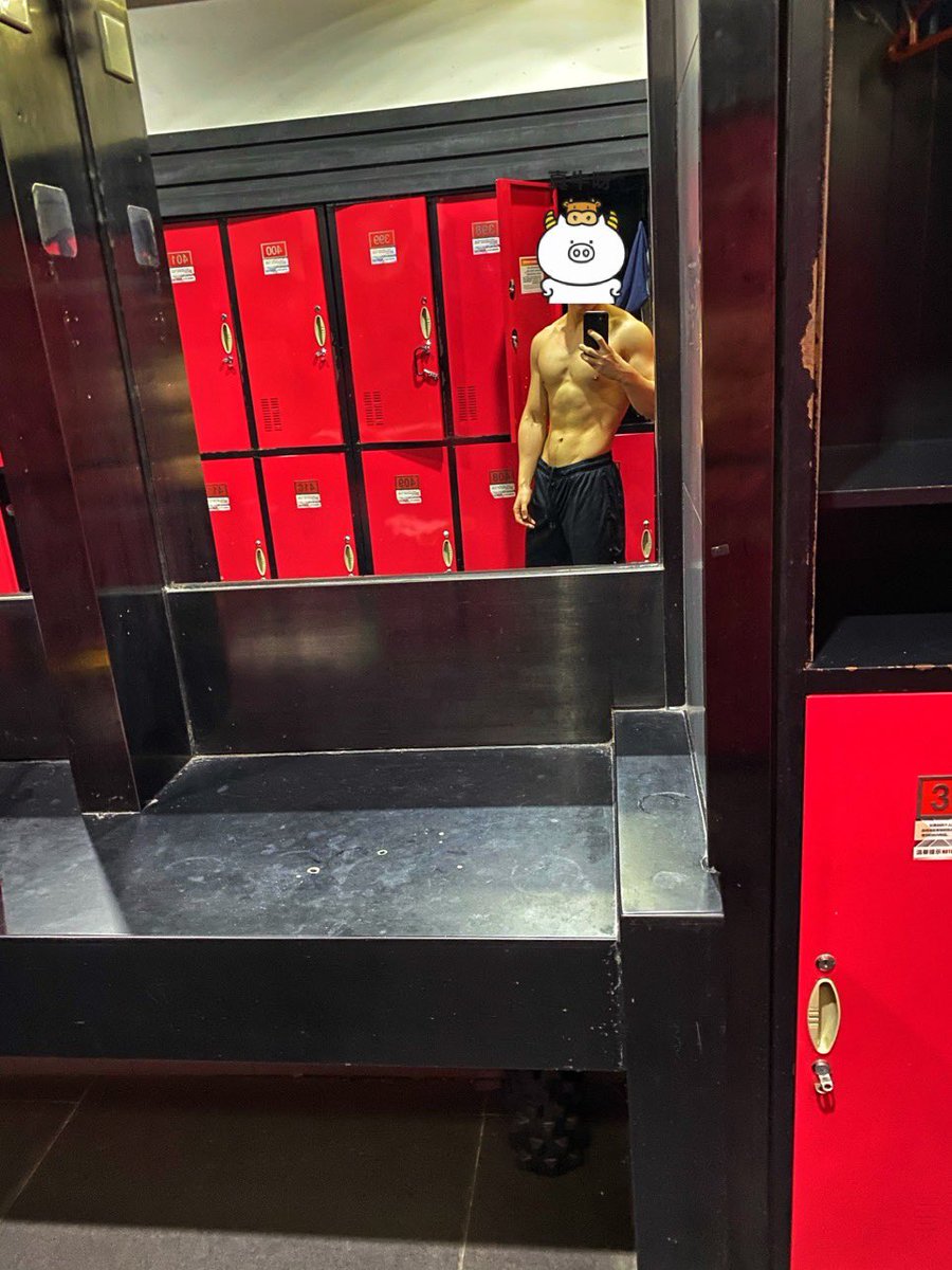 大连
肌肉0
微信:icemintss
小蓝:你主动点8